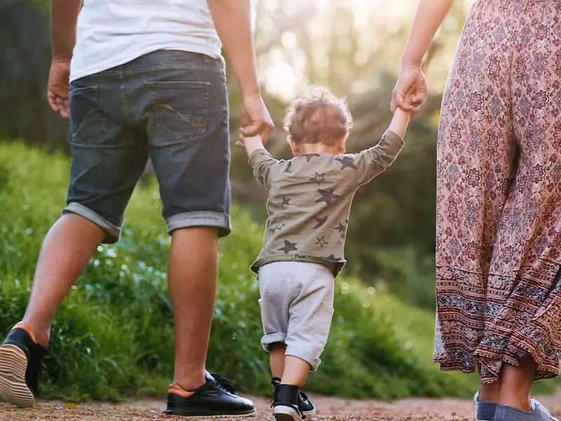 Receta infalible para hacer a un niño feliz: tener una familia que lo ame